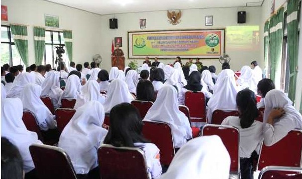 Diknas dan Kejaksaan Kediri Sosialisasikan Masalah Hukum ke Sekolah Sekolah