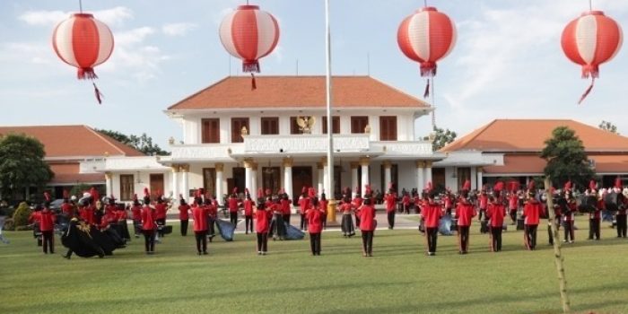 Marshing Band dari Kediri Tampil Memukau di Gedung Grahadi dan Diapresiasi Gubernur