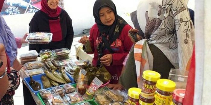 Tekan Stunting Dinas Perikanan Kab Kediri Gelar Bazar Ikan, Sosialisasi dan Kampanye Gemar Makan Ikan