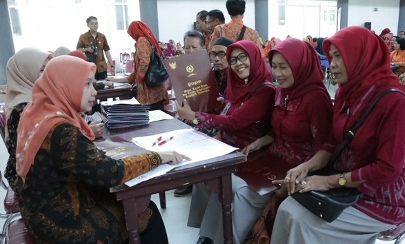 430 PNS dari Pemkab Kediri Terima Penghargaan Satyalancana Karya Satya