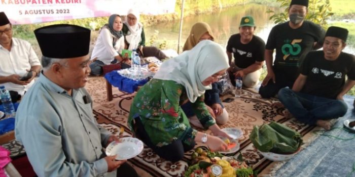 600 Warga Bersama Wabup Kediri Dewi Maria Ulfa Hadir di Upacara Sedekah Bumi