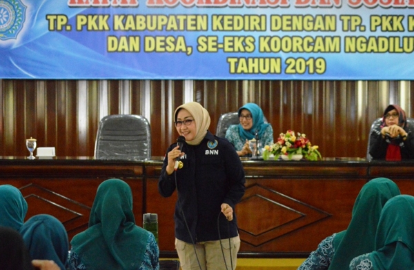 Tim Penggerak PKK Kabupaten Dibekali Wawasan P4GN Oleh Tim BNN Kediri