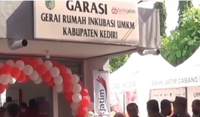 Bupati Kediri Genjot Ekonomi Mikro dengan  4 Gerai Inkubasi UMKM