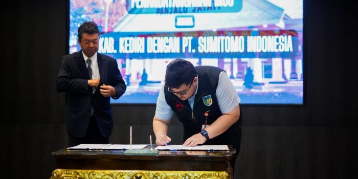 Bupati Kediri Mas Dhito Jalin MoU dengan PT Sumitomo Indonesia