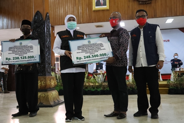 Gubernur Jatim Ajak Masyarakat Terus Patuhi Protokol Kesehatan