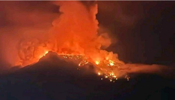 Gunung Ruang Meletus! Potensi Tsunami Mengancam, Evakuasi Diperintahkan