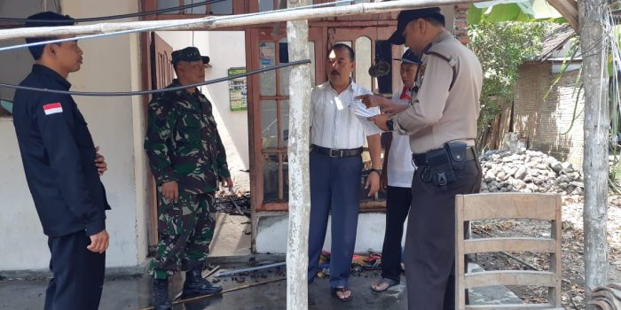 Diduga Hubungan Arus Pendek, Rumah Warga Adan Adan Hangus dilalap Si Jago merah