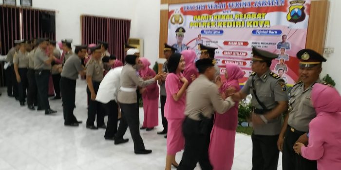 Empat Perwira Polres Kediri Kota dilakukan Sertijab