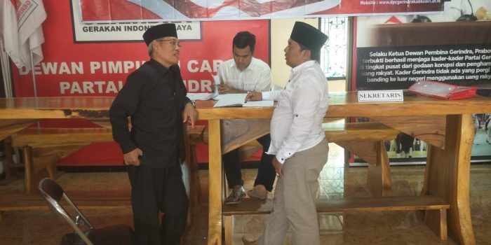 Tekad Bulat H. Masykuri Maju di Pilkada 2020, dengan Kembalikan Berkas Bacalon Bupati ke Partai Gerinda