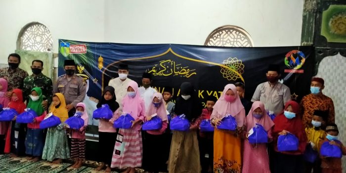 Desa Maesan Gelar Pasar Ramadhan dan Santunan Anak Yatim