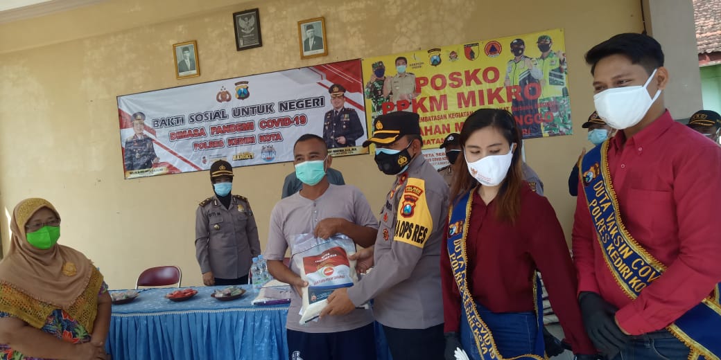 Polres Kediri Kota Distribusikan Bansos Kepada Para UMKM | Memo Kediri