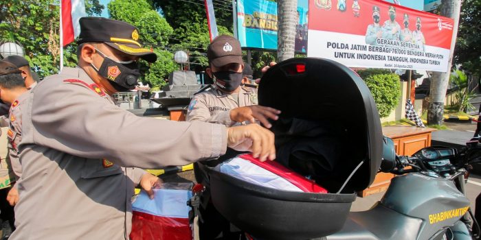 Kobarkan Semangat Kemerdekaan PolresKota Bagi 1945 Bendera MerahPutih