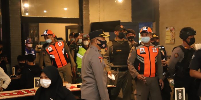 Tegakan Prokes dan Harkamtibmas, Tim Gabungan Gelar Pamor Keris