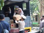 Polres Kediri Kota Bantu Distribusikan Minyak Goreng dari Gudang ke Agen