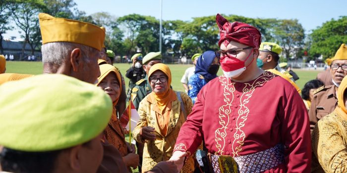 Mas Dhito Disebut Satu-Satunya Bupati yang Bisa Menyatu dengan Rakyat