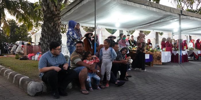 Datang ke SLG, Bupati Kediri Cangkrukan Bareng Warga