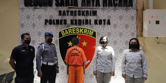 Satreskrim Polres Kediri Kota Amankan Kakek Pelaku Persetubuhan Anak