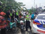 Abang Becak dan Anggota Polres Kediri Kota Gagalkan Percobaan Bunuh Diri