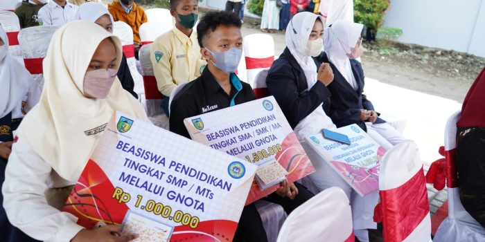 Tak Ingin Ada Warganya Putus Sekolah, Bupati Kembali Kucurkan Bantuan Pendidikan