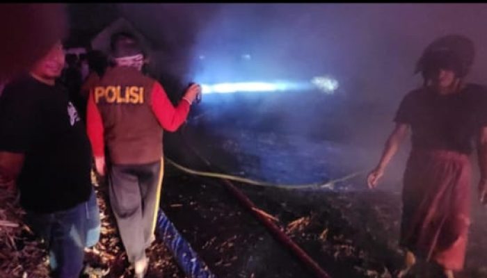 Heboh!!!Penggilingan Tebu Di Kandat Kediri Terbakar,  Dito Juga Bersaksi,,,,