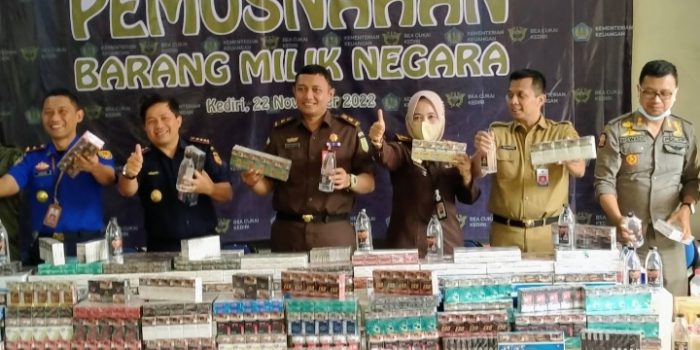 KPPBC Tipe Madya Kediri, Musnahkan Barang Kena Cukai Ilegal Senilai 8 Miliar Lebih