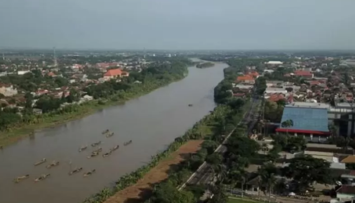 Langkah Cepat DLHKP Kota Kediri dalam Menghadapi Pencemaran Sungai Brantas