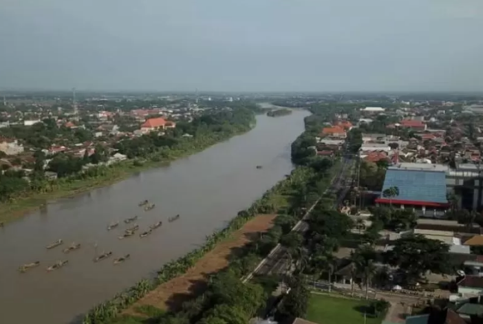 Langkah Cepat DLHKP Kota Kediri dalam Menghadapi Pencemaran Sungai Brantas