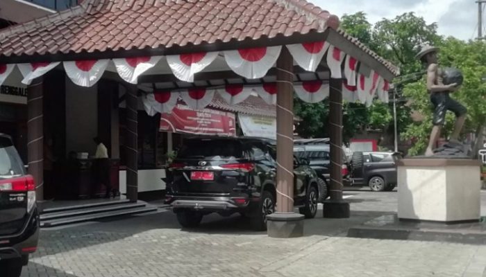 4 Mobil Dinas DPRD Trenggalek Segera Dilelang dengan Harga Normal