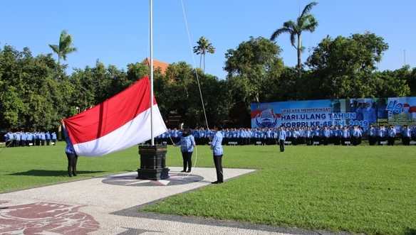 Pemkab.-Kediri-menggelar-upacara-dalam-rangka-memperingati-HUT-Korpri-ke48-tahun-2019-Tema-yang-diusung-dalam-peringatan-HUT-Korpri-tahun-ini-adalah-Korpri-Berkarya-Melayani-dan-Menyatukan-Bangsa.