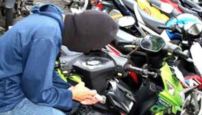 Pemuda Di Kediri Ditangkap Setelah Curi Sepeda Motor di Masjid!