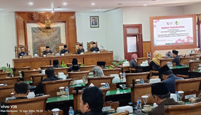 Rapat Paripurna DPRD Tulungagung Terima Raperda Perubahan APBD Anggaran 2024