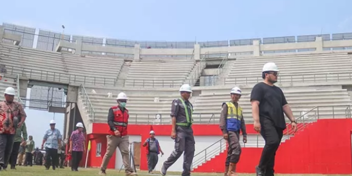 Rekomendasi Penting Bupati untuk Perbaikan Tahap Pembangunan Stadion Gelora Daha Jayati