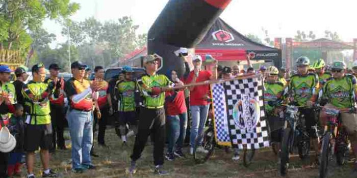 Ribuan Bikers Gowes Bareng Di Fun Bike HUT Bhayangkara Ke 73 Polres Kediri