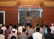 Salat Subuh di Masjid Al Khalid, Kapolres Kediri Kota Sampaikan Pesan Kamtibmas