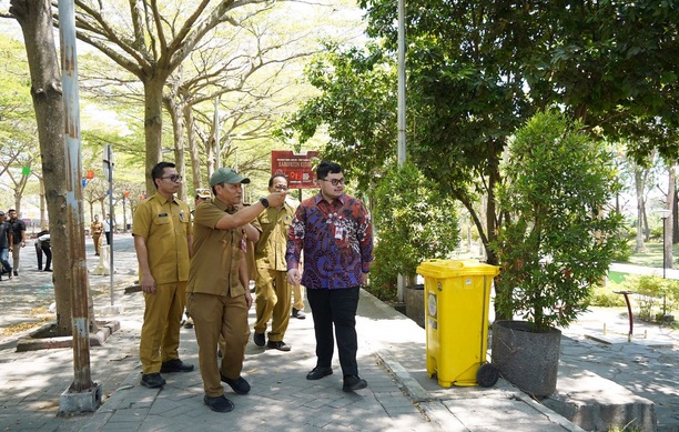 Taman Hijau SLG, Mas Dhito Minta Depo Sampah Dipindah