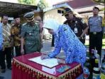 Musnahkan Ribuan Botol Miras , Pemerintah Kabupaten Kediri Perketat Perda Tekan Angka Kriminalitas