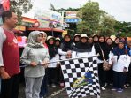 Jalan Santai Ceria Festival Lansia di Simpang Lima Gumul