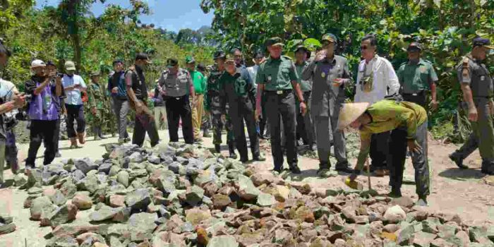 Kodim 0810 Gelar TMMD Ke 101 Bangun Jalan Tembus, Rehab RTLH Dan Sarana Ibadah