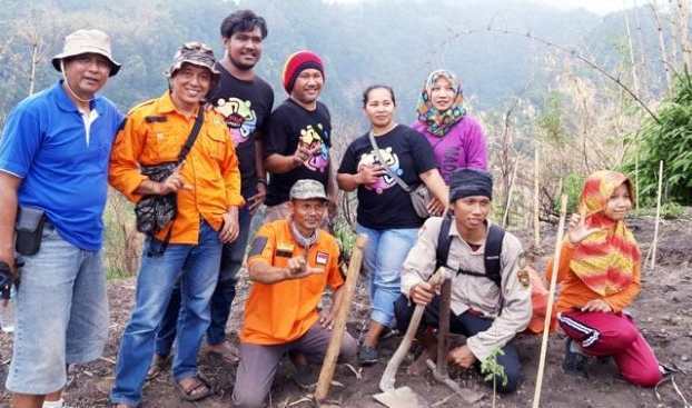 Cegah Longsor, Komunitas Pecinta Lingkungan Galakkan Aksi Penghijauan