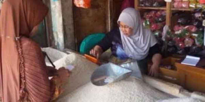 Harga Beras di Pasar Tradisional Kota Kediri Merangkak Naik, Walikota Tutup Mata