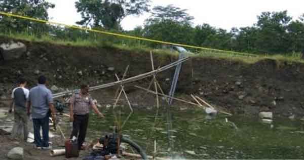 penambang pasir illegal di plosoklaten