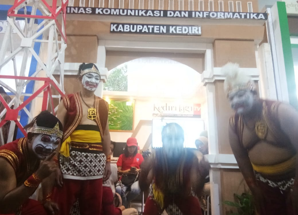 Cara Kominfo Kediri Gunakan Tokoh Punakawan Sebagai Media Penyajian Informasi pada Pekan Budaya dan Pariwisata