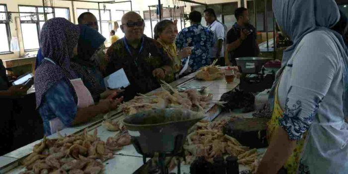 Disperindag Terjun Langsung Pantau Harga Di Pasar Tradisional