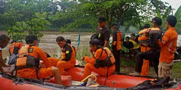 Warga Purwoasri Tenggelam Tim Opsar Gabungan Lakukan Pencarian