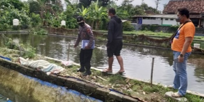 Warge Panjarejo Geger, Mati Mendadak di Kolam Ikan